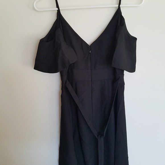 Petite Ann Taylor Cold shoulder Dress - Picture 4 of 5